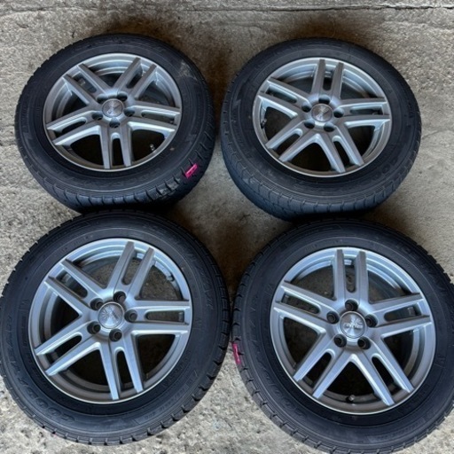 スタッドレスタイヤ　ホイール付き４本