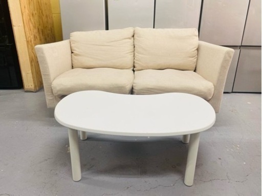 セットソファーとテーブル