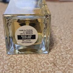 ラッシュ 香水 パフューム ローズジャム
Lush ROSEJAM perfume の画像