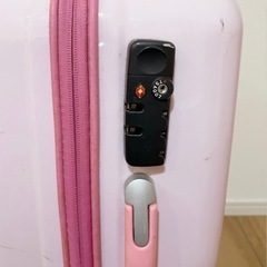 キティ　キャリーケースの画像