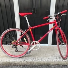 クロスバイク　中古　自転車　赤　レア品　700C 鍵付き　ライト付き　ギア付きの画像