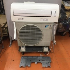 Z1120-58 DAIKIN ルームエアコン F22UTCXS-W R22UCXS 2017年 r32 