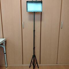 タブレットスタンド　動画の視聴や撮影にの画像