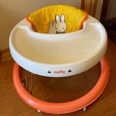 ベビー用品　歩行器　ミッフィー柄