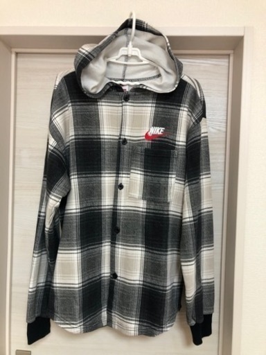 美品！シュプリーム Supreme ナイキ NIKE コラボ パーカー