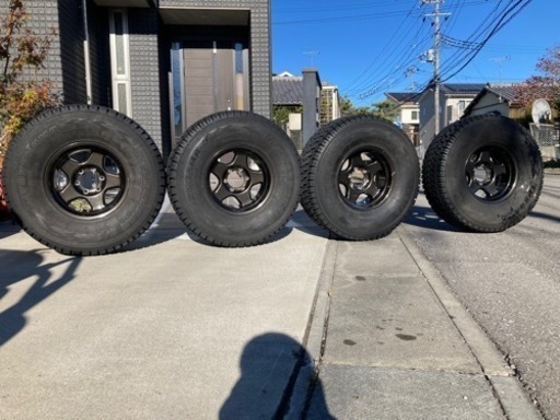 ブラッドレーV　スタッドレスタイヤ4本セット