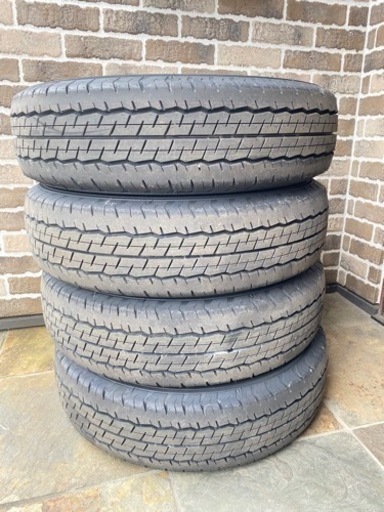 新車外し　ハイエース　NV350 195/80/R15 4本セット