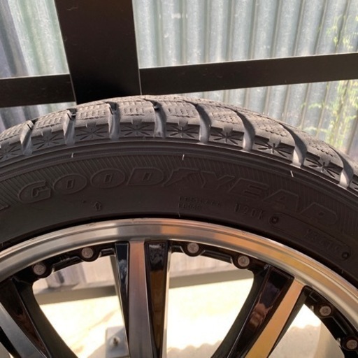 【お取引様決定】スタッドレスタイヤ冬タイヤホイール付き17インチ215/45/17 5穴114.3 7J+50