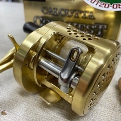 🐟【つり具】シマノカルカッタコンクエスト200右【釣具地域最大高価買取アールワン田川/マンガ倉庫グループ】の画像