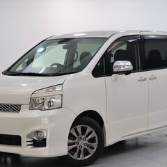 【車内広々！！】後席モニター付きなのでお子様にも喜ばれます！！