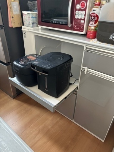 食器棚（カップボード）
