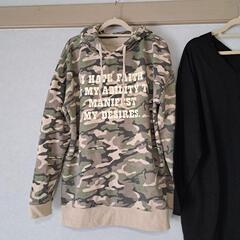 アズール　パーカーとニットワンピの画像