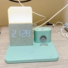 3in1 ワイヤレス充電器　多機能　グリーン