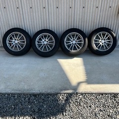 スタッドレスタイヤ（225 60 R17）