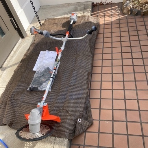 充電式草刈り機