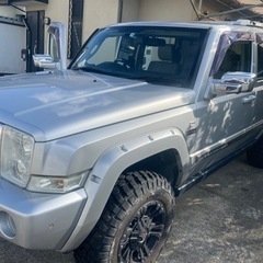 JEEP コマンダー　HEMI5.7 4WDの画像