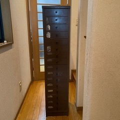 棚　隙間家具　収納家具