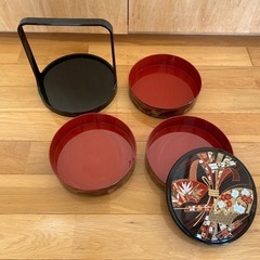 美品 重箱 三段重 持ち手付き 円形 和食器の画像