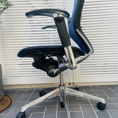 《売約済》【26万円】 オカムラ　okamura バロンチェア　baron エクストラハイバック　固定ヘッドレスト　ブラック　メッシュ　アルミ　ポリッシュ　検　オフィスチェア　デスクチェア　ハイバック　メッシュ　PCチェア　肘無し　　コンテッサ　CC85BR　Contessa seconda　ハーマンミラー　アーロンチェア　コンテッサ　エルゴヒューマン　スチールケース　リープチェア　コクヨ　イング　ランバーサポート　CP81DS-FEF6の画像