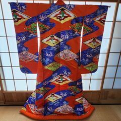 ⭐中古品⭐色打掛オレンジカラー鶴と松竹梅の大変おめでたいお品です...