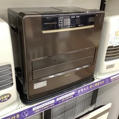 CORONAの石油ファンヒーター(FH-WZ5718BY)ののご...
