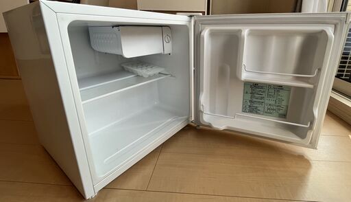 値下げ❗ コンパクト冷蔵庫46L