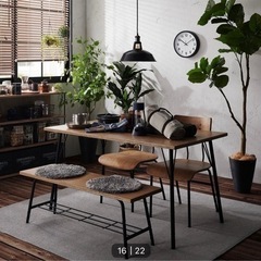 ダイニングテーブルの画像