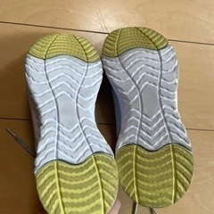 スニーカー　GUの画像