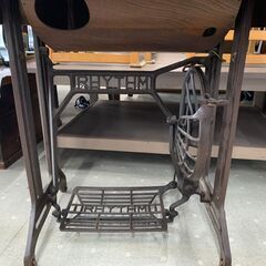 ★来店限定★　RHYTHM　リズムミシン　足踏みミシン　鉄脚　ビンテージ　ジャンクの画像