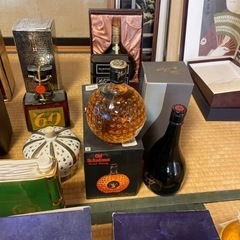 おじいちゃんのコレクションのお酒の画像