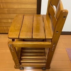 勉強机の椅子の画像