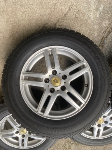 スタッドレスタイヤホイル4本　215／65R16