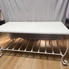 29日に廃棄します。猫足テーブル テレビ台