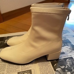 【新品未使用】AIMOHAブーツの画像
