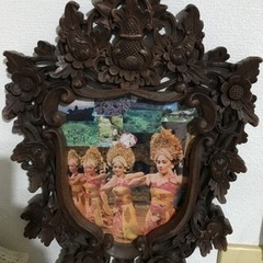 木彫りフレームの画像