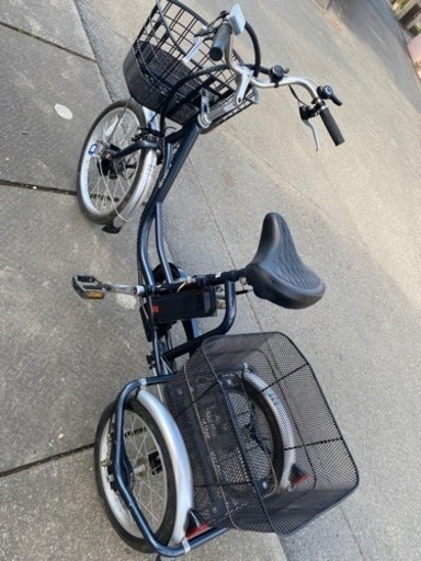 電動アシスト自転車　三輪車