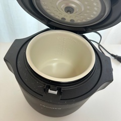 【取引中】低温調理もできる炊飯器の画像