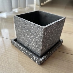 【取りに来てくれる方に差し上げます】未使用　植木鉢　正方形　鉢　...