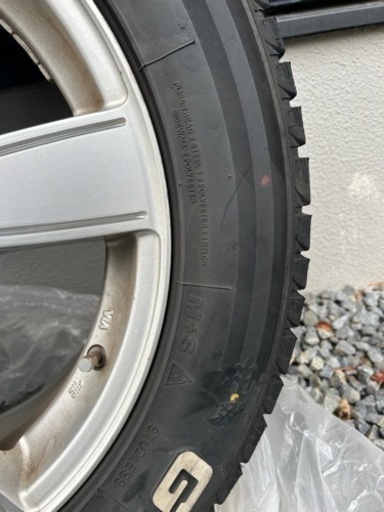 215/60R17  SUV スタッドレスタイヤ