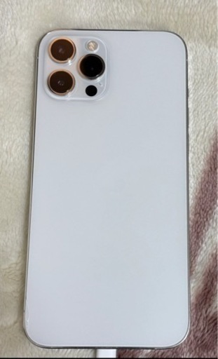 iPhone12Pro MAX 512ギガ　シルバー　フリーSIM 背面小さな傷あり