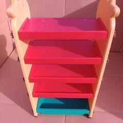 子ども用下駄箱　棚の画像