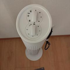 スリムタイプ扇風機の画像