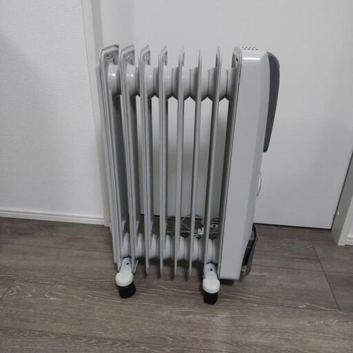 お値下げしました‼️4500円➡️3000円デロンギオイルヒーター(電気使用)