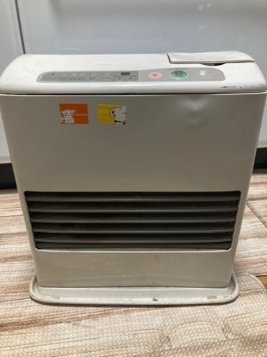 ジャンク日立の94年製 OVF-L26灯油ファンヒーターです。 (kty) 千代田 ジャンク日立の94年製 OVF-L26灯油ファンヒーターです。 (kty) 千代田