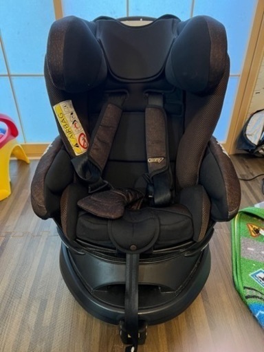 フラディア グロウ ISOFIX