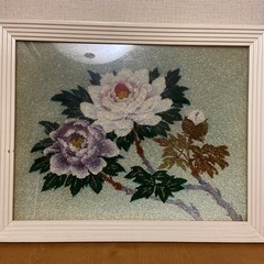 額縁6個とジグソーパズル額縁付きとビーズで描いた絵額縁付きの画像