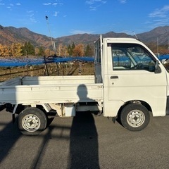 ダイハツ ハイゼット4WD‼️MT5‼️6万キロ‼️の画像