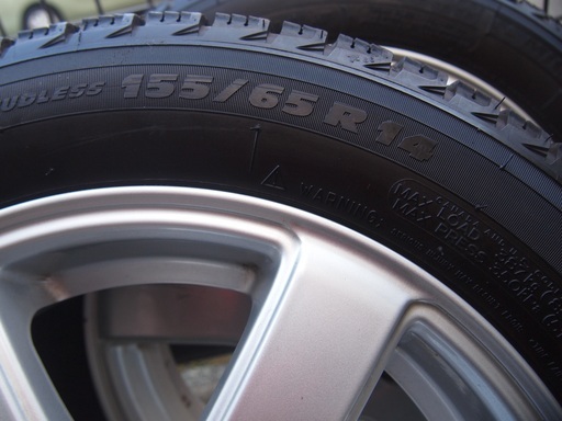 [決まりました] １４インチ アルミホイールとスタッドレスタイヤ　155/65R14