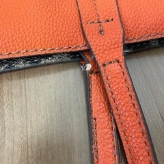 肩がけトートバッグオレンジリバーシブルの画像