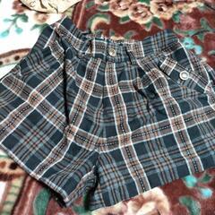 ショート丈パンツ